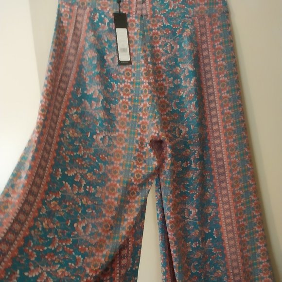 BCBGMAXAZRIA Pants, Culottes, Gauchos, - Picture 7 of 8